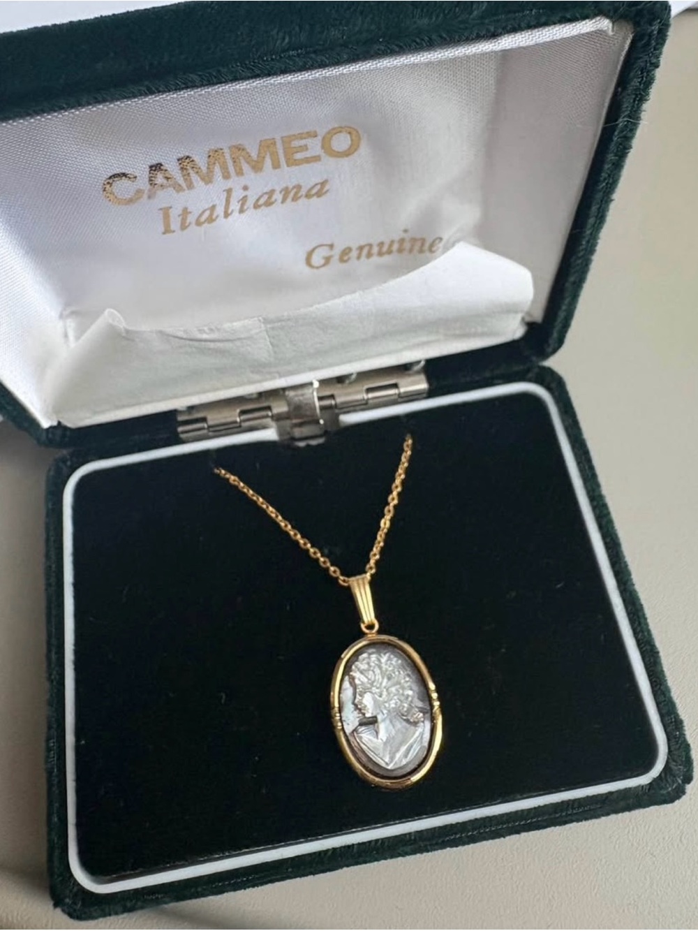 Vintage Italian Shell Cameo Necklace w/ Original Box